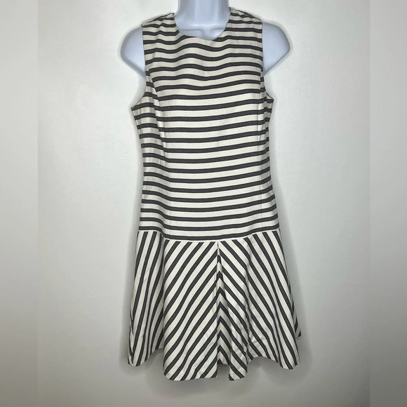 Theory Dress Fit Flare Striped Alaqua Reastview Size 6 White Gray - Picture 1 of 3